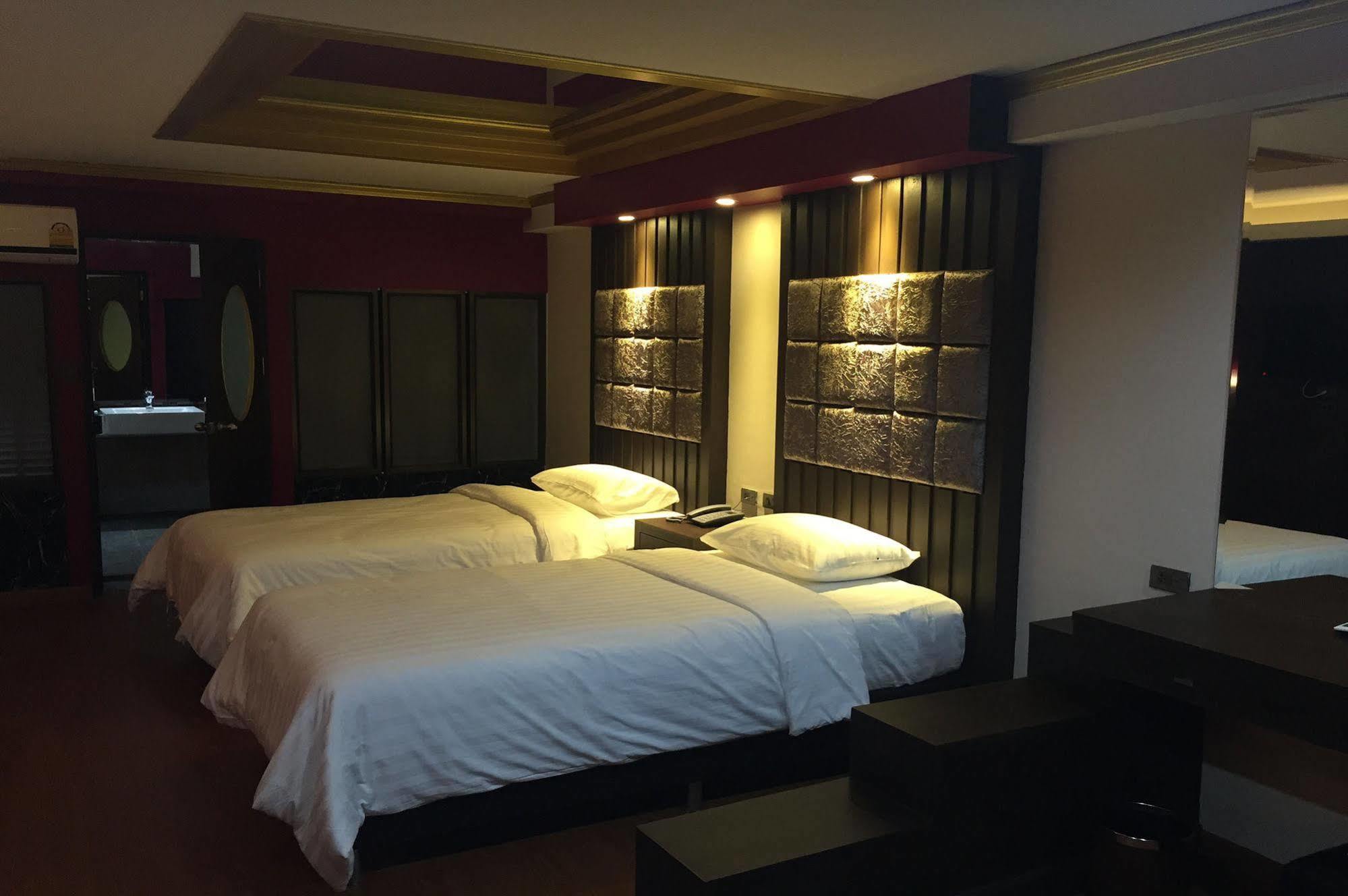 Grand Pink Hotel Hatyai Hat Yai Buitenkant foto